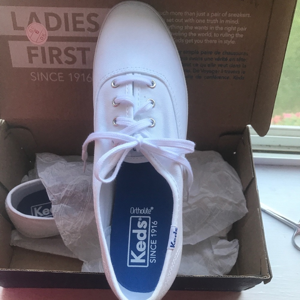 NWT Keds Champions